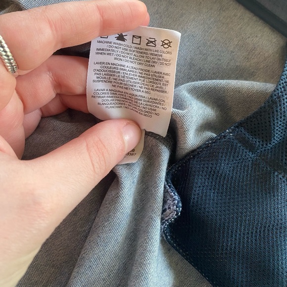 Nike Dri-fit size small stretchy athletic workout light and dark blue jacket - Picture 15 of 16